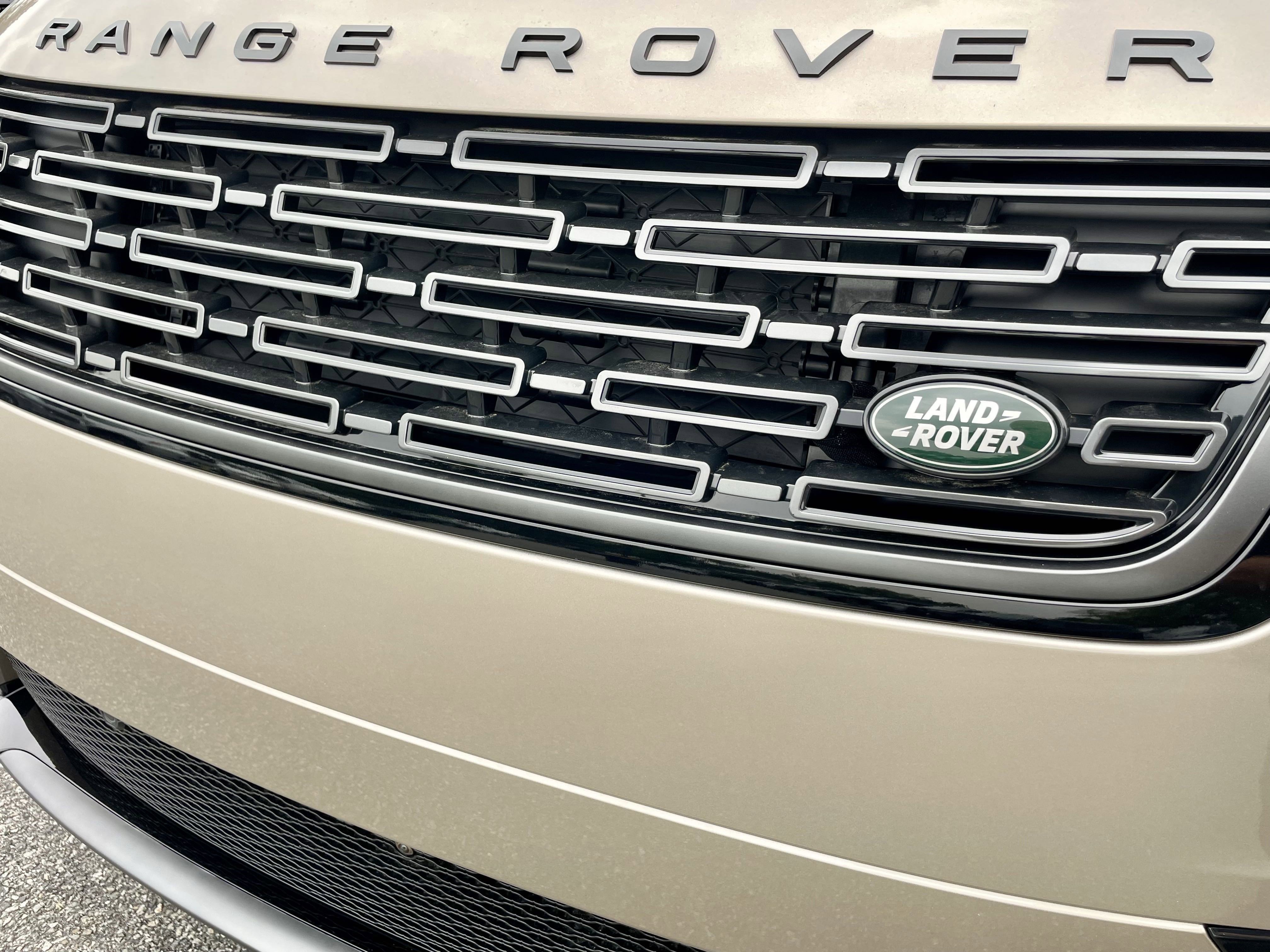 New 2026 Land Rover Range Rover Velar Dynamic SE image 32