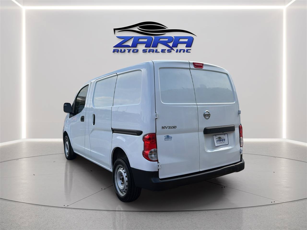 Used 2014 Nissan NV200 S w/ Back Door Glass Package FWD image 5
