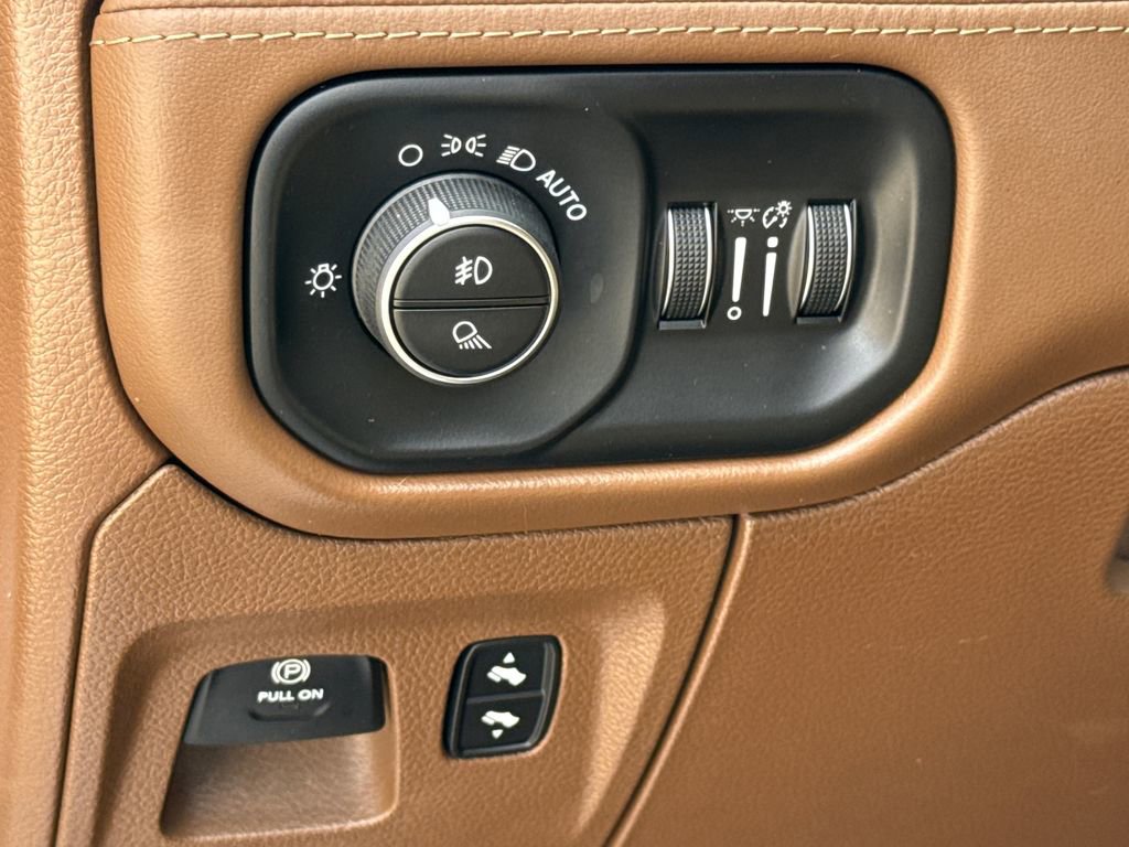 Used 2019 RAM 1500 Limited image 24