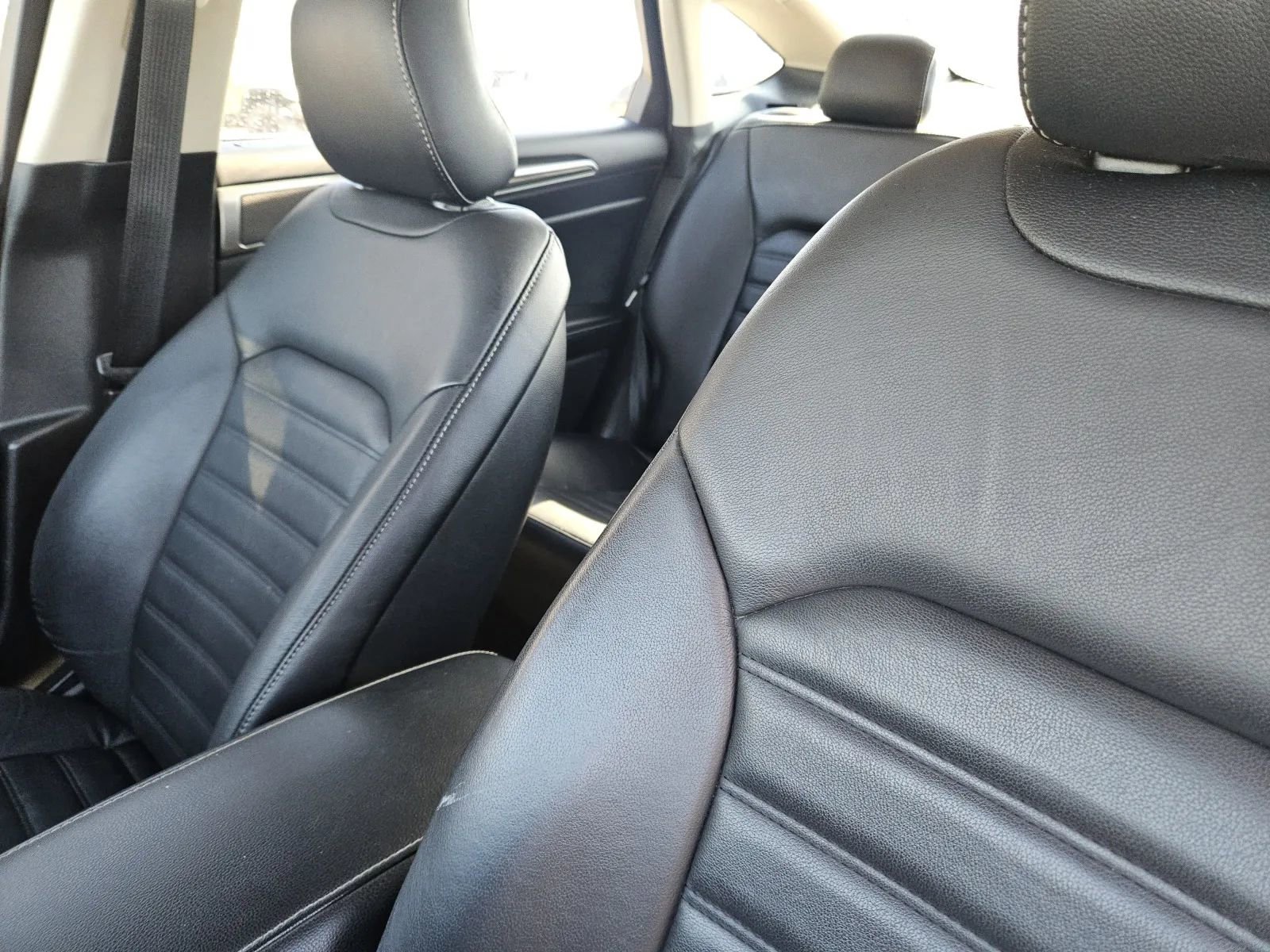 Used 2017 Ford Fusion SE image 8