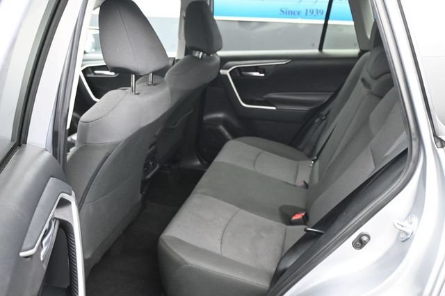 Used 2025 Toyota RAV4 XLE FWD image 9