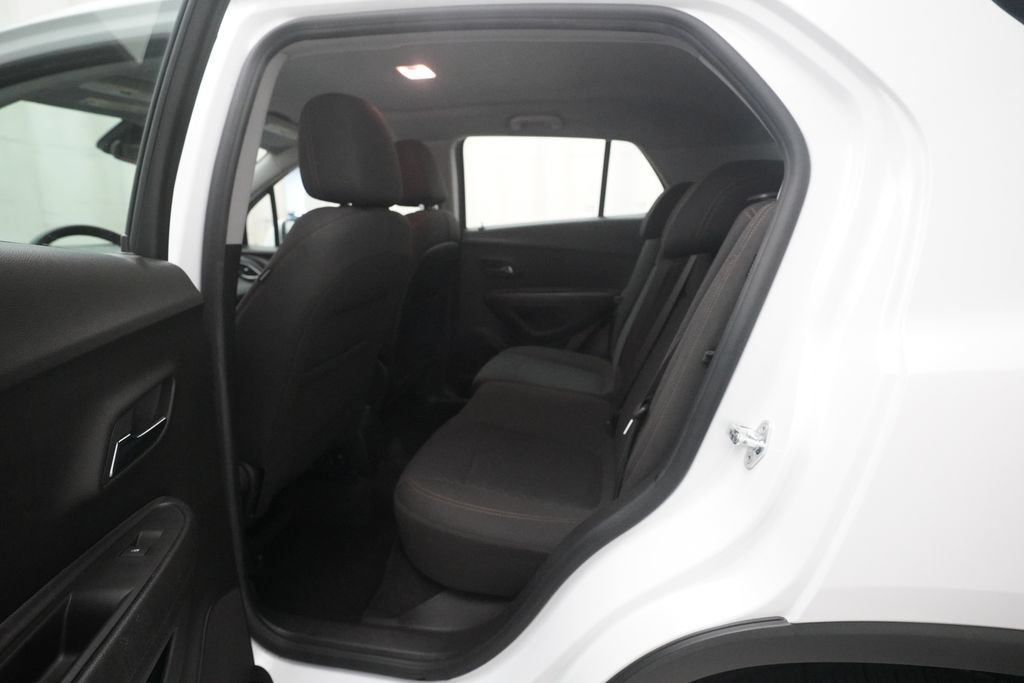 Used 2017 Chevrolet Trax LS FWD image 15