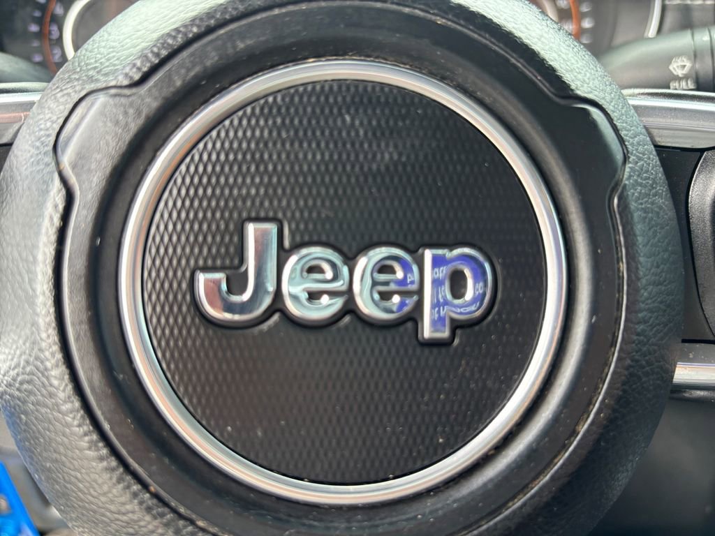 Used 2022 Jeep Gladiator Overland w/ Popular Equipment Package AWD/4WD image 5