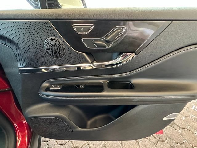 Certified 2025 Lincoln Corsair Reserve AWD/4WD image 23