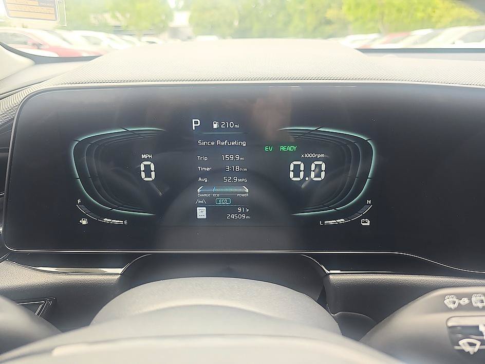 Used 2024 Kia Niro FWD image 18