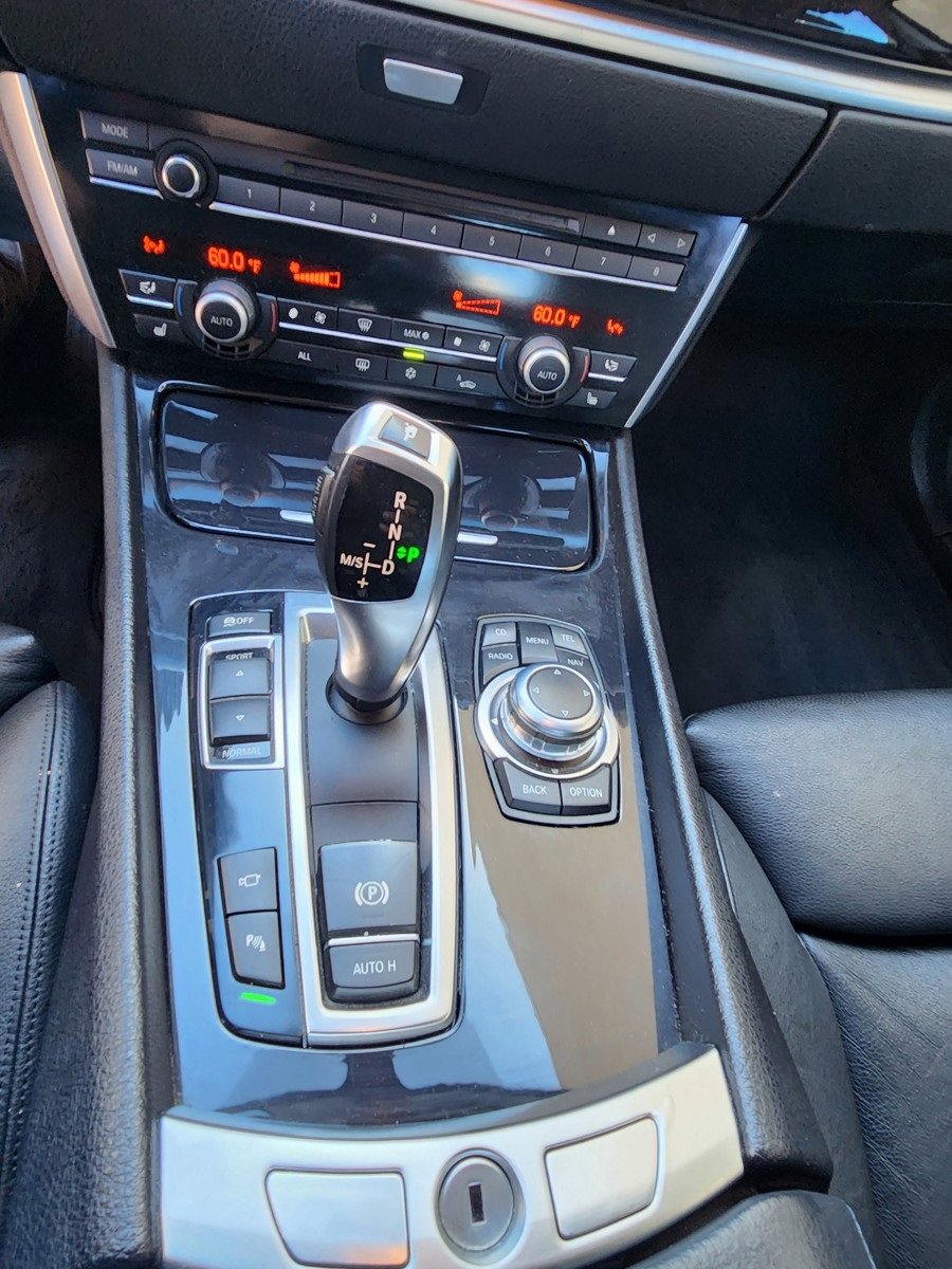 Used 2011 BMW 550i Gran Turismo image 15