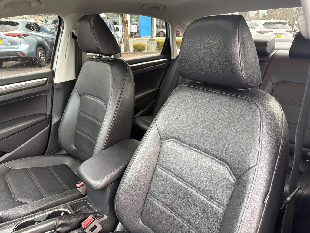 Used 2018 Volkswagen Passat 2.0T SE FWD image 20