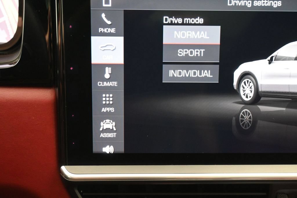 Used 2019 Porsche Cayenne S AWD/4WD image 16