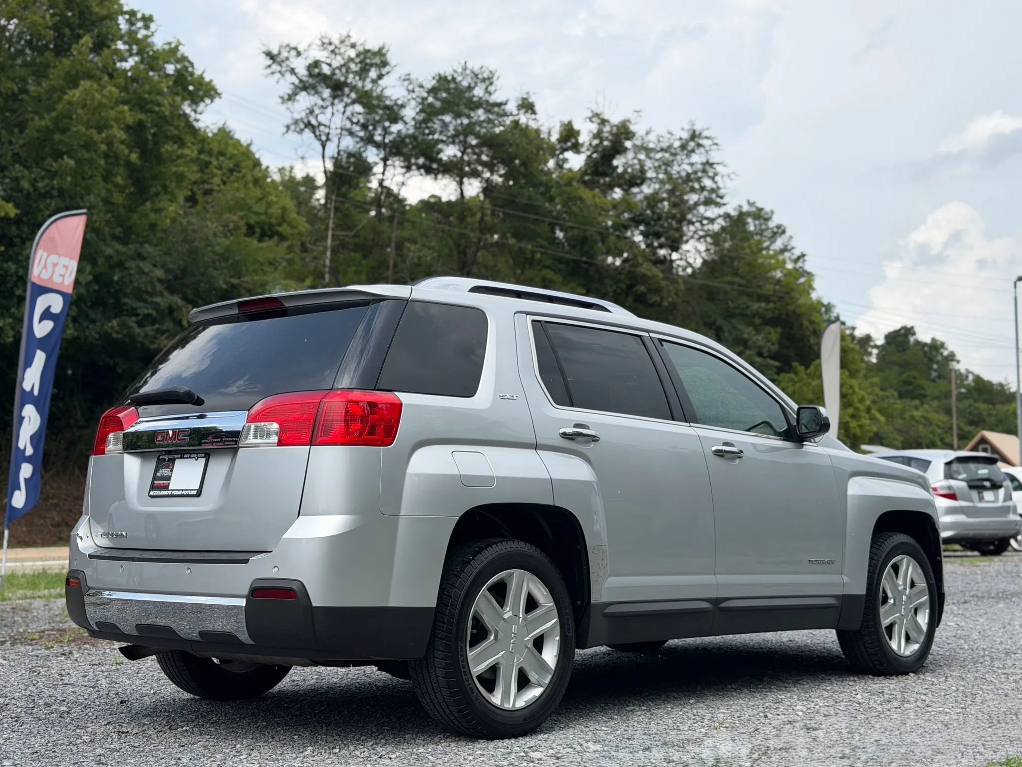 Used 2011 GMC Terrain SLT FWD image 4