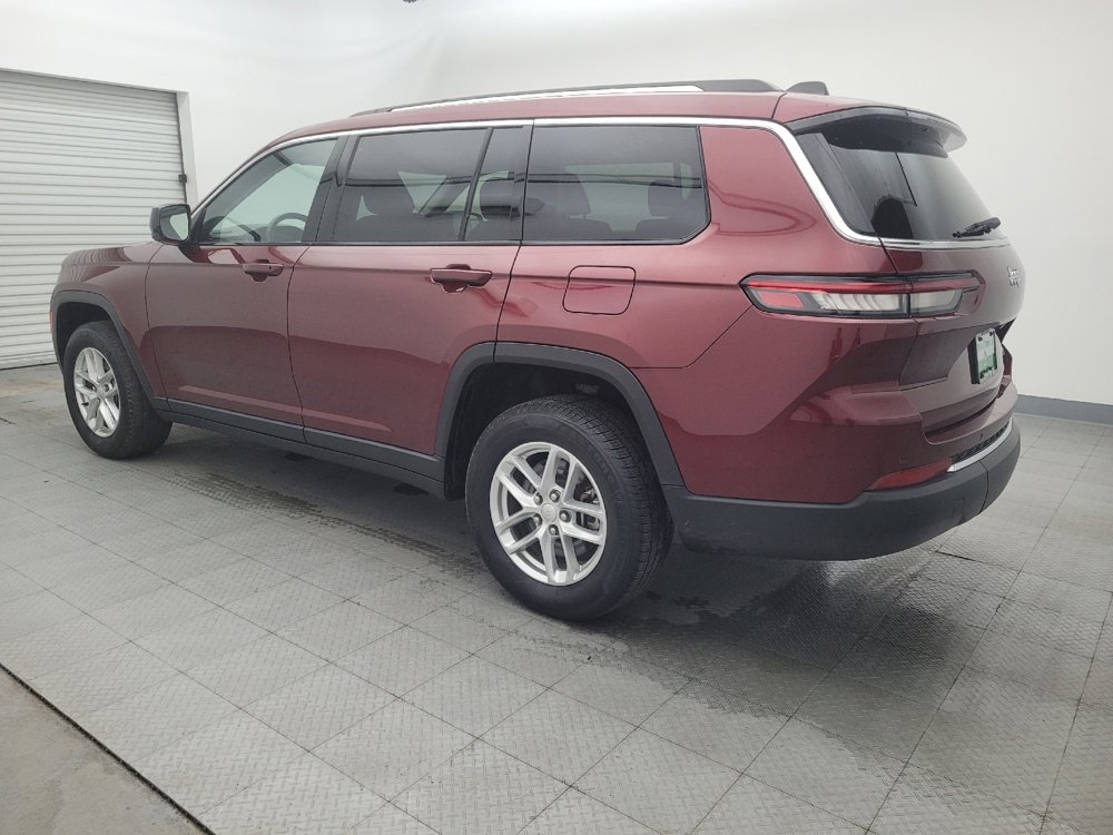 Used 2023 Jeep Grand Cherokee L Laredo image 3
