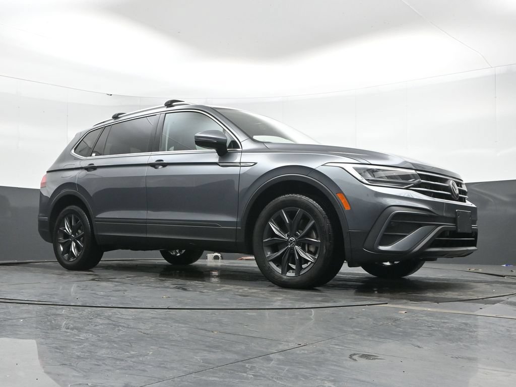 Used 2022 Volkswagen Tiguan SE AWD/4WD image 42