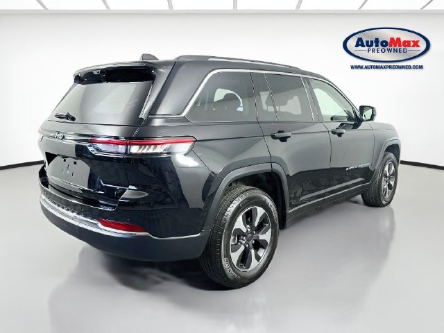 Used 2023 Jeep Grand Cherokee 4WD 4xe w/ Luxury Tech Group II image 2