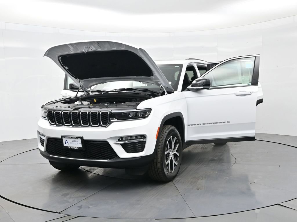 New 2025 Jeep Grand Cherokee Limited image 34