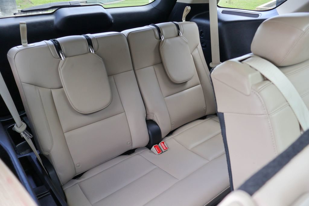 Used 2021 Ford Explorer XLT w/ Equipment Group 202A image 13