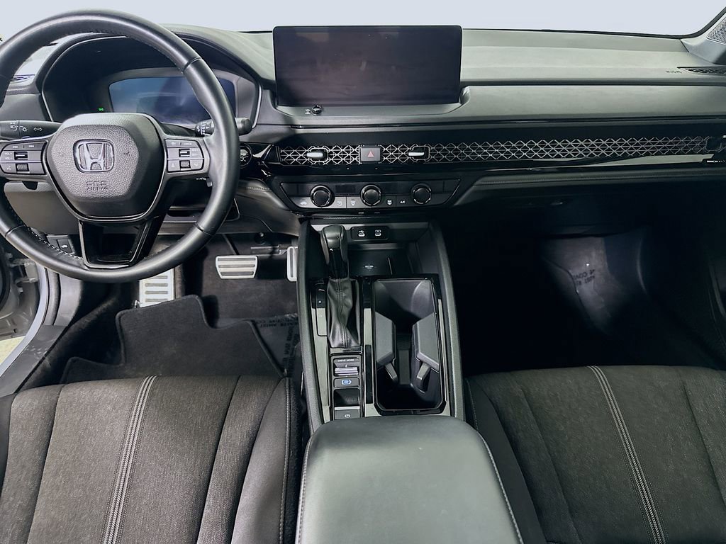 Used 2025 Honda Accord Sport image 18
