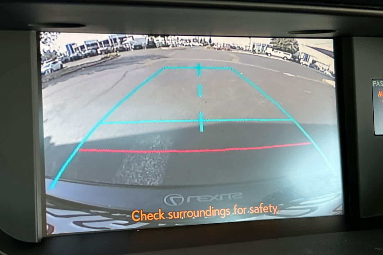 Used 2014 Lexus ES 300h w/ Premium Package w/Bamboo Trim FWD image 21