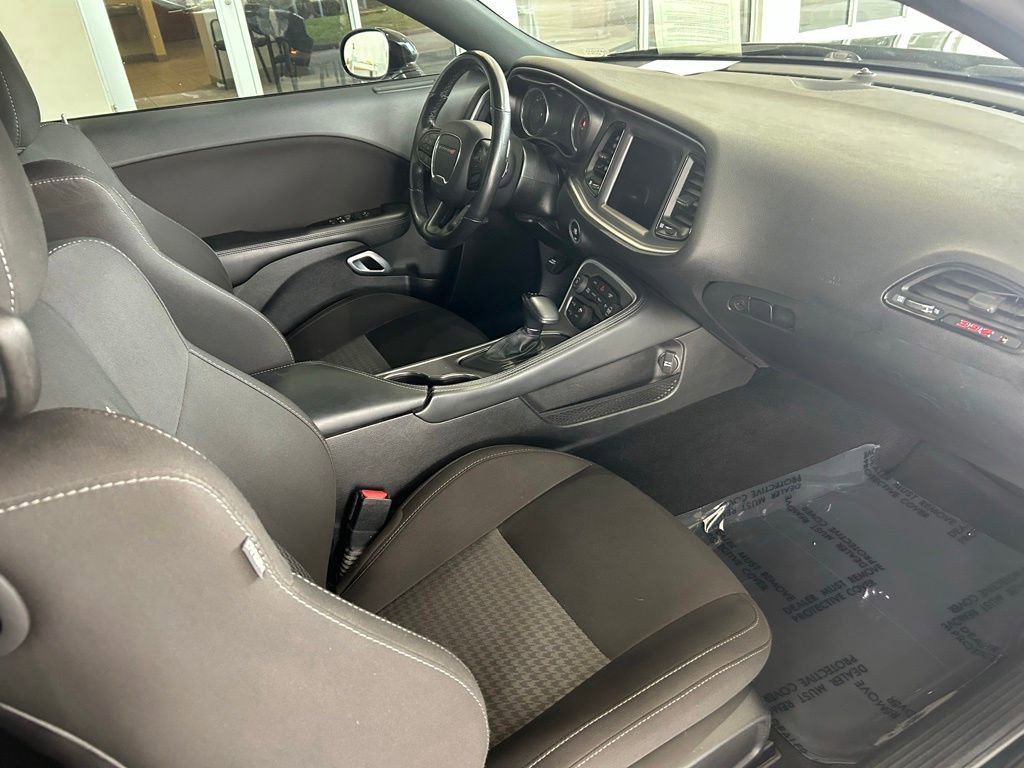 Used 2022 Dodge Challenger R/T Scat Pack RWD image 24