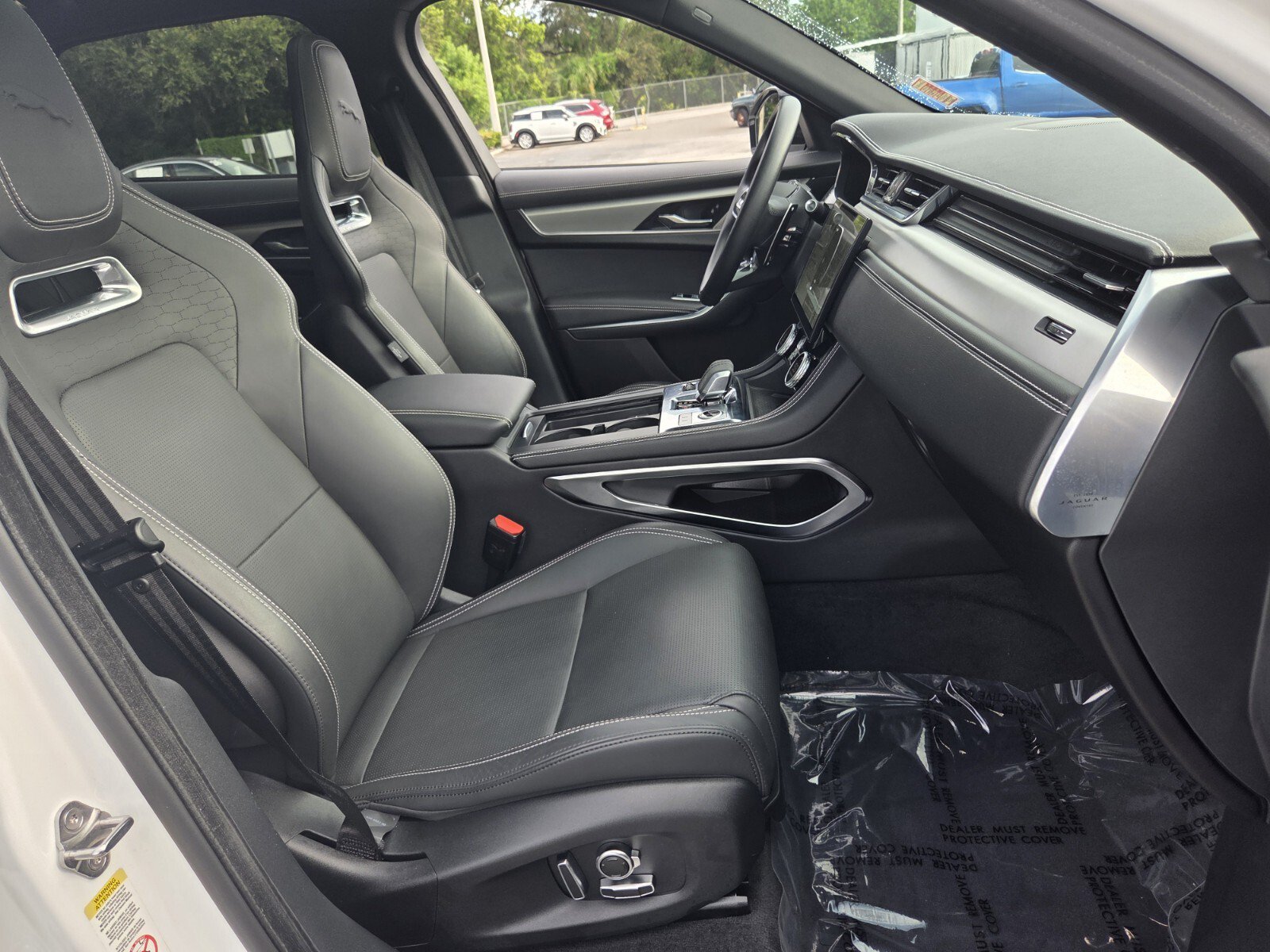 Used 2024 Jaguar F-PACE R-Dynamic S AWD/4WD image 16