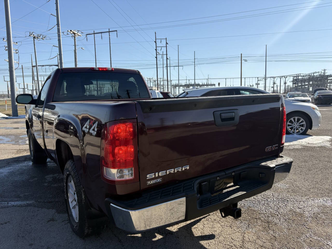 Used 2007 GMC Sierra 1500 SLE w/ SLE/SLT Trailering Package AWD/4WD image 12