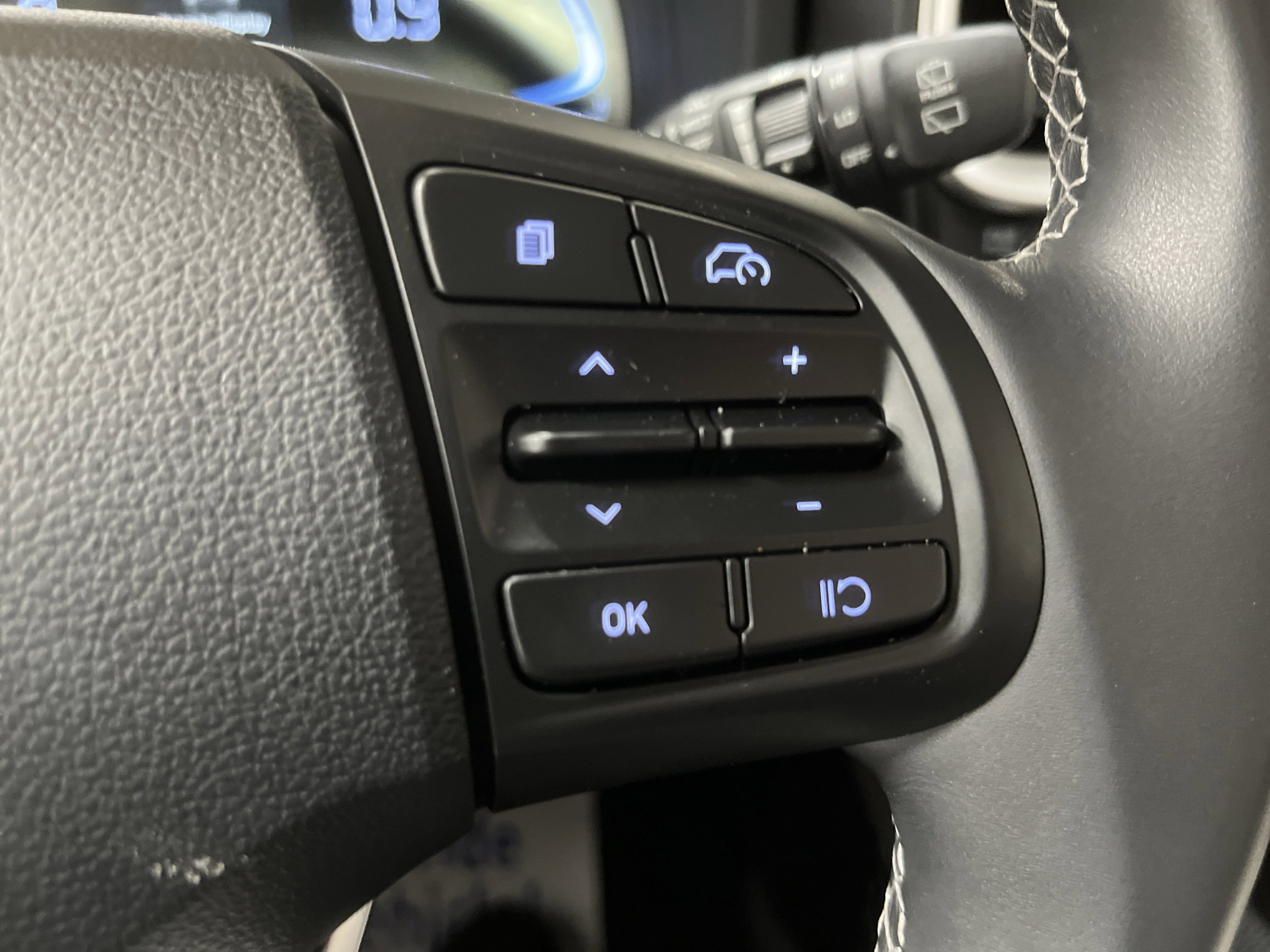 Used 2024 Hyundai Venue SEL image 20