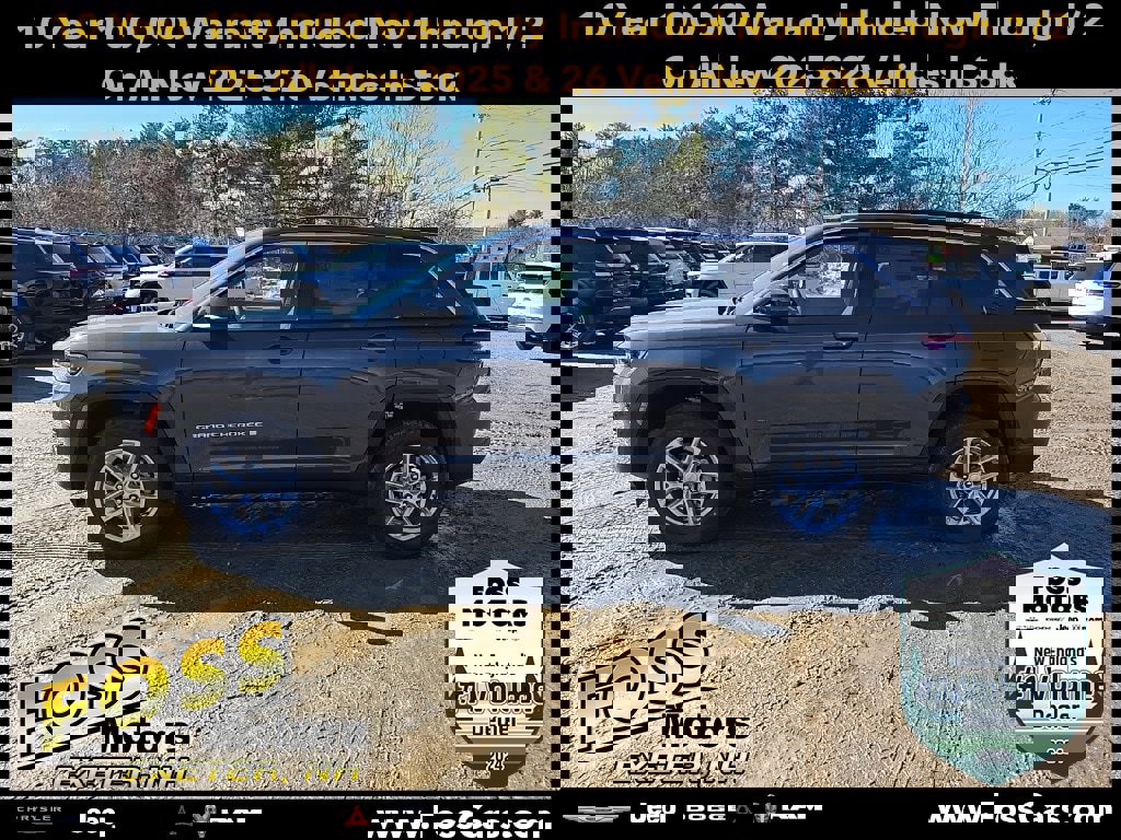 New 2025 Jeep Grand Cherokee Laredo image 4