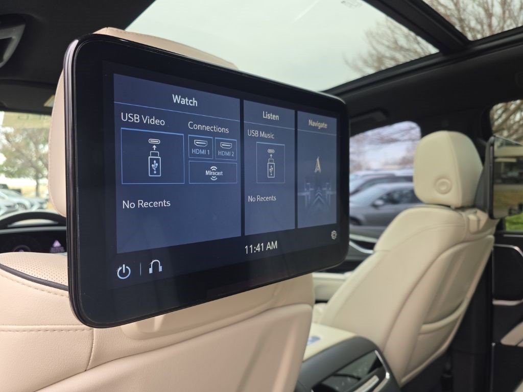 Certified 2021 Cadillac Escalade Sport w/ LPO, ONYX Package image 13