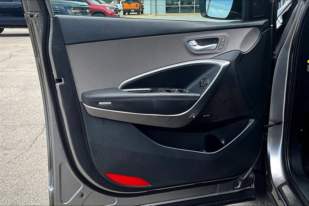 Used 2018 Hyundai Santa Fe Sport w/ 2.0T Ultimate Tech Package 05 AWD/4WD image 18