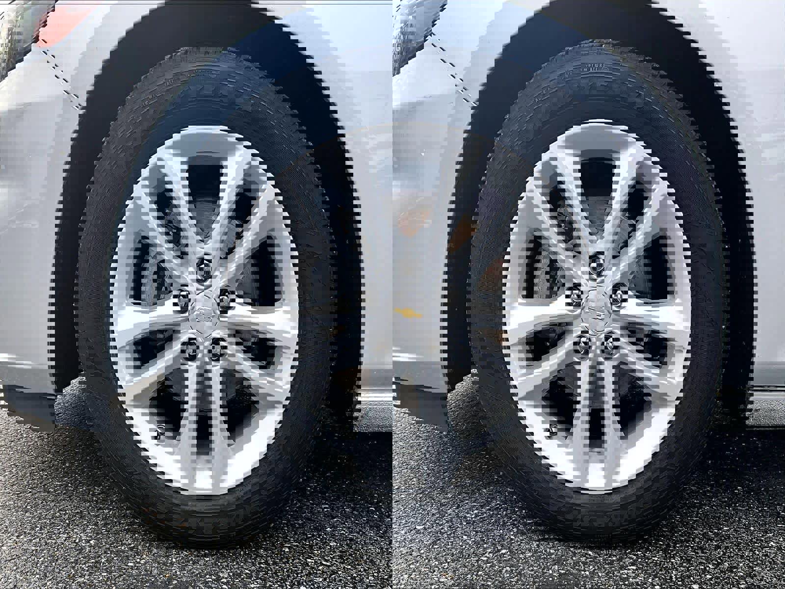 Used 2016 Chevrolet Malibu LT image 7