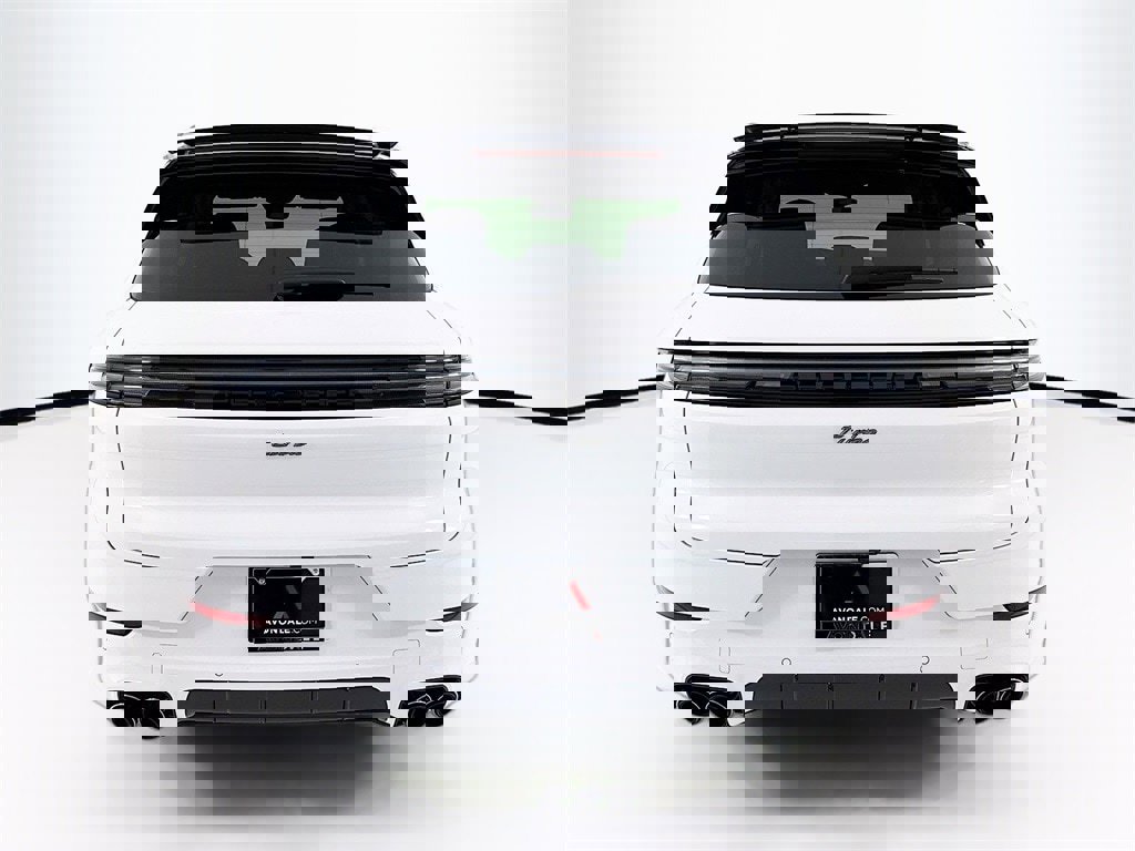 New 2026 Porsche Cayenne Turbo image 10