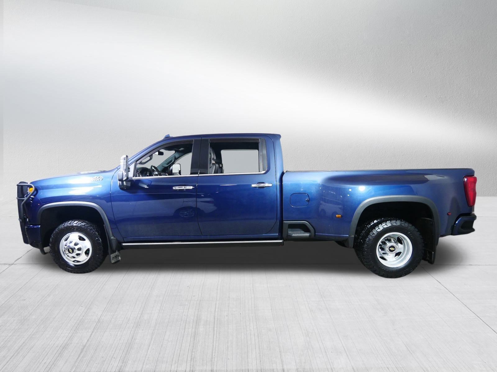 Used 2022 Chevrolet Silverado 3500 High Country image 4