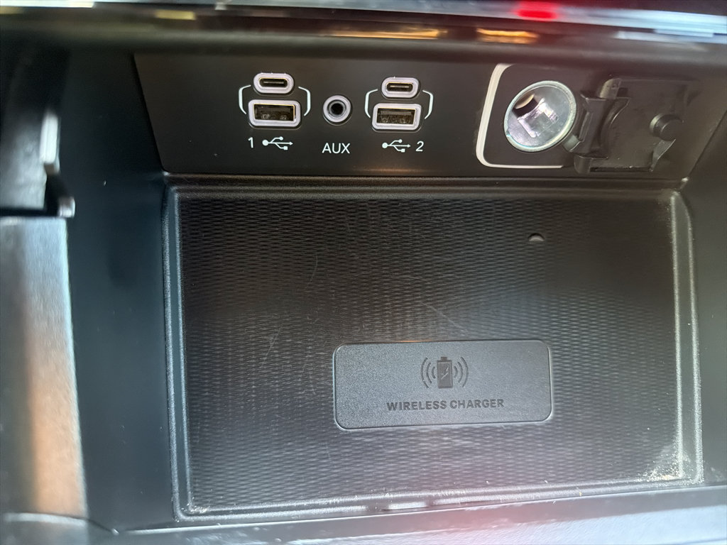 Used 2024 Jeep Grand Cherokee Altitude RWD image 14