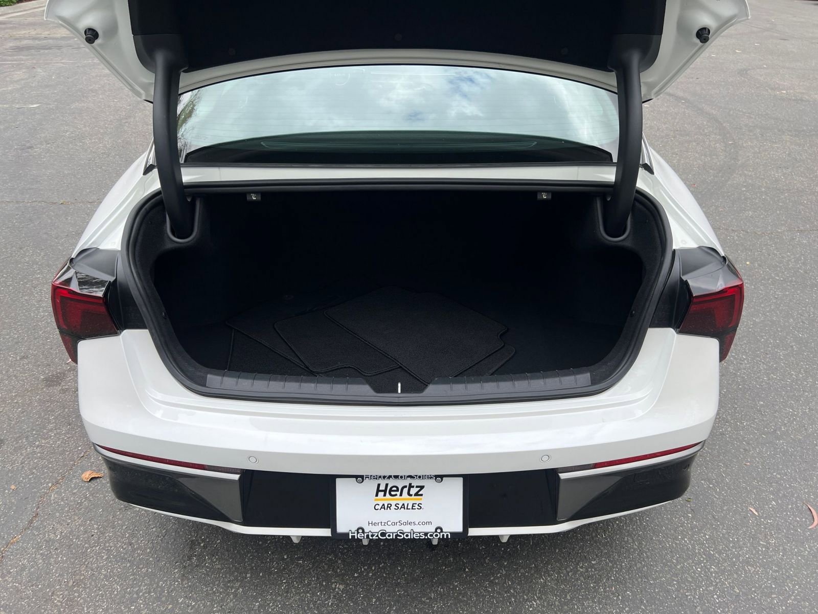 Used 2025 Kia K5 LXS image 30