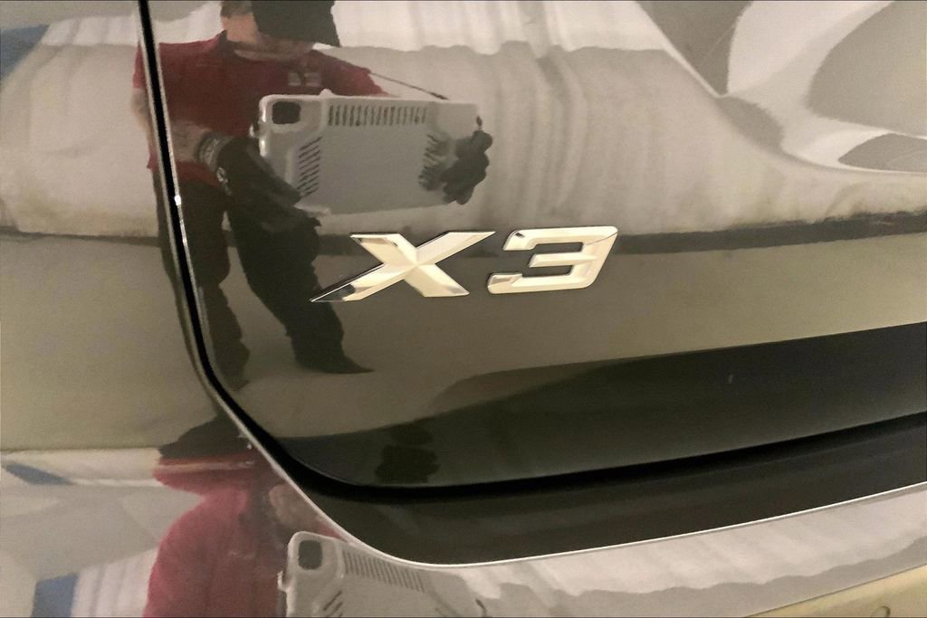 Certified 2024 BMW X3 xDrive30i w/ Premium Package image 7