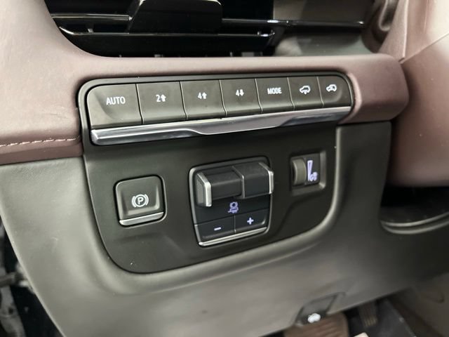 Used 2022 Cadillac Escalade Sport Platinum w/ LPO, ONYX Package AWD/4WD image 33