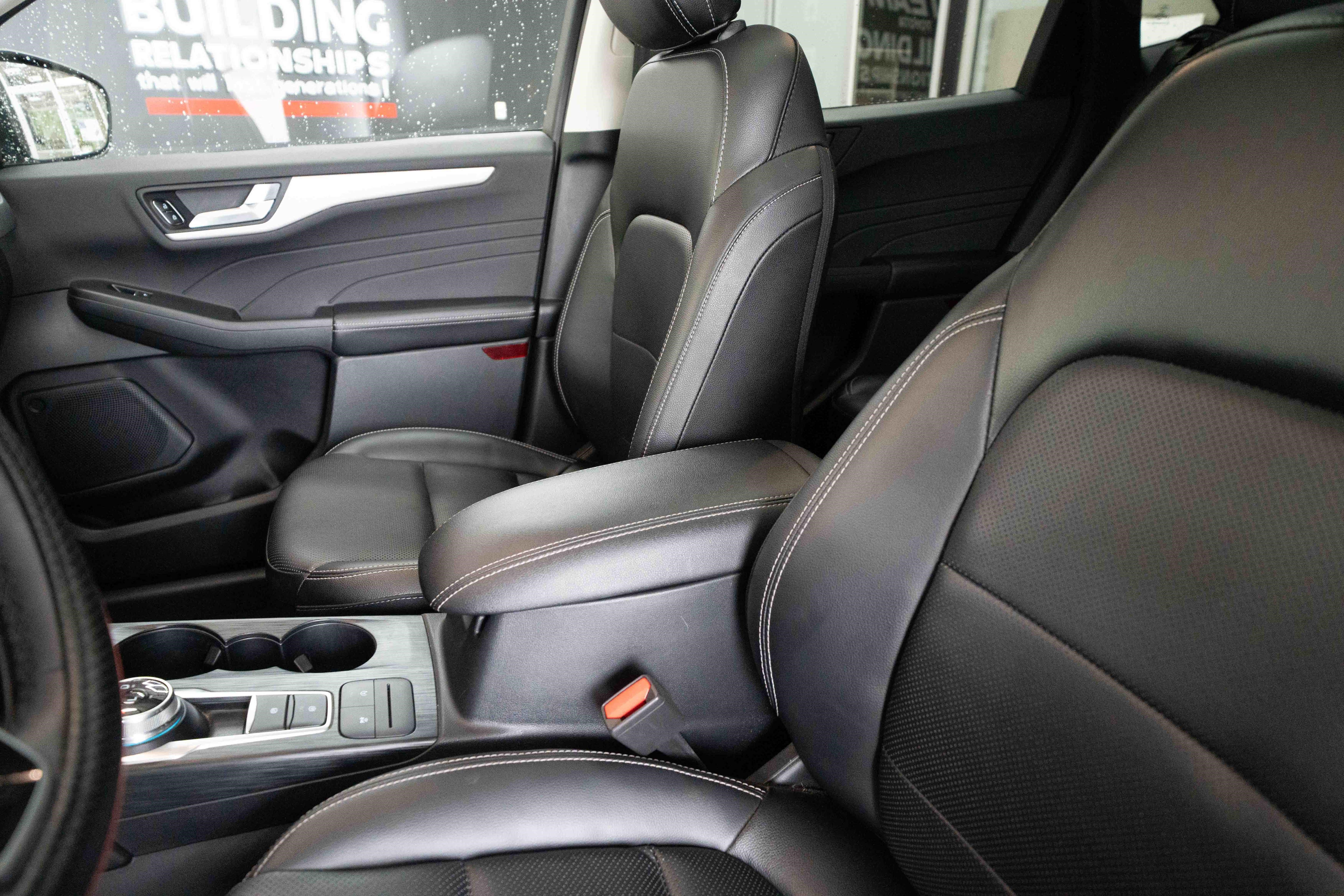 Used 2022 Ford Escape SEL AWD/4WD image 10