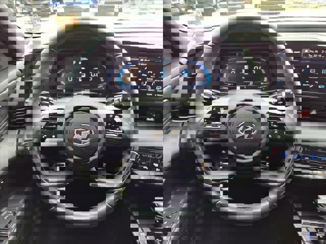 Certified 2025 Hyundai Elantra Sport image 14