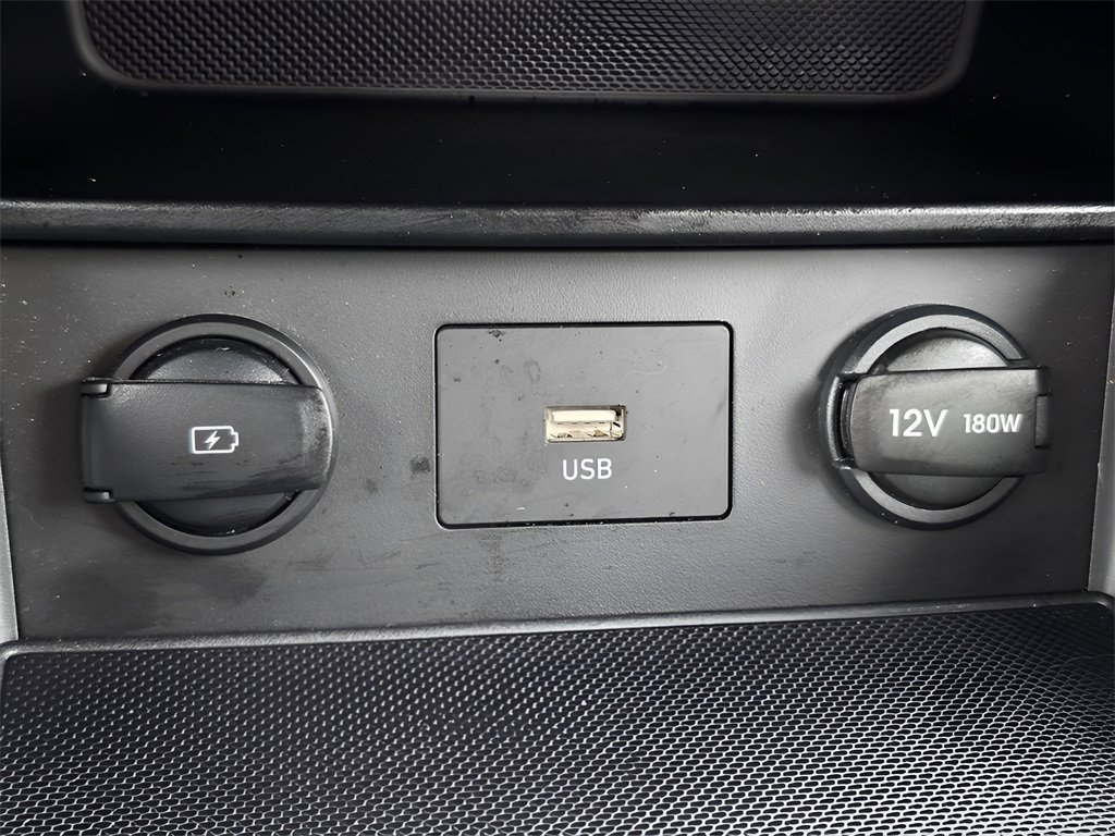 Used 2023 Hyundai Kona SEL image 32