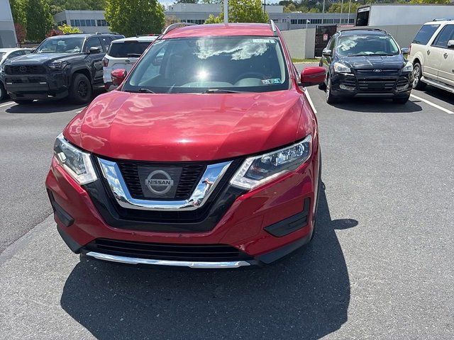 Used 2017 Nissan Rogue SV w/ SV Premium Package AWD/4WD image 19