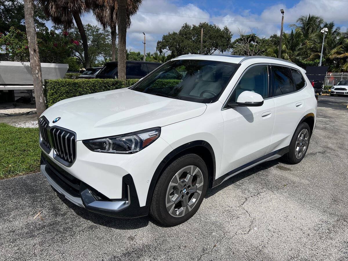 Used 2026 BMW X1 xDrive28i w/ Convenience Package AWD/4WD image 2