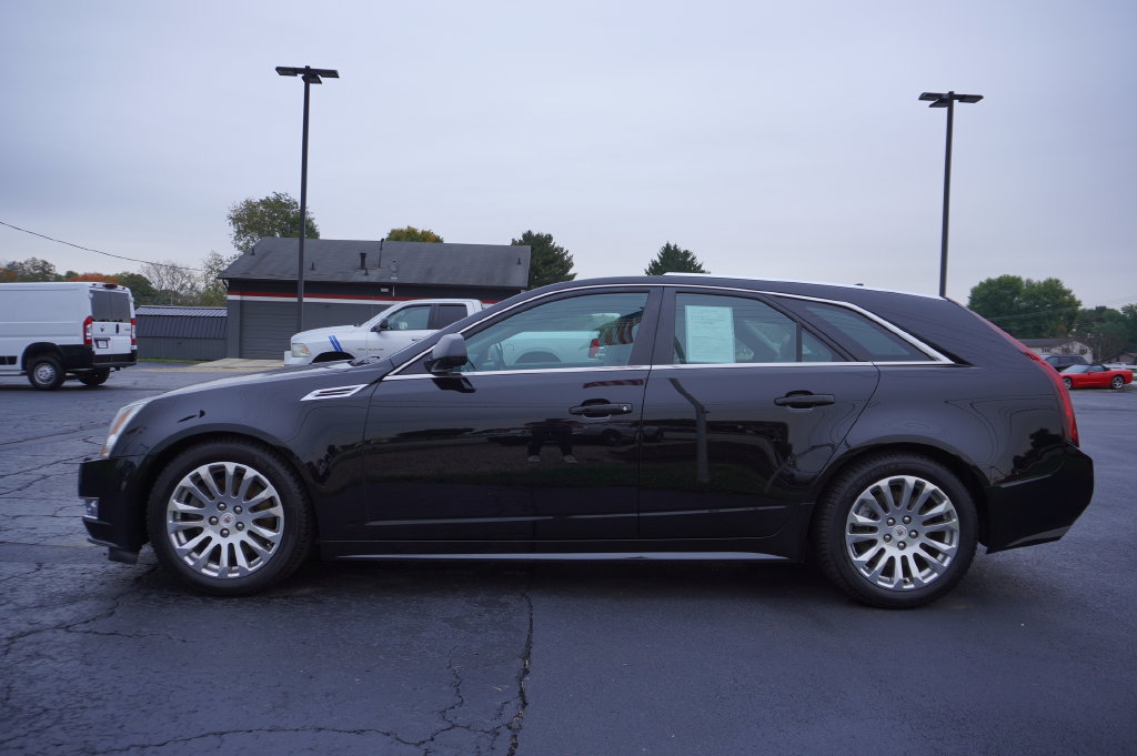Used 2010 Cadillac CTS Premium AWD/4WD image 4