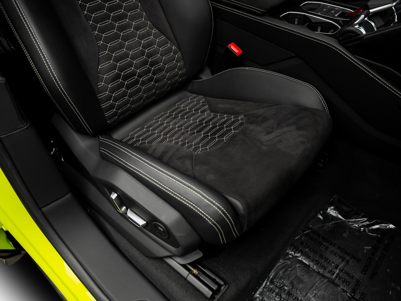 Used 2022 Lamborghini Urus AWD/4WD image 35