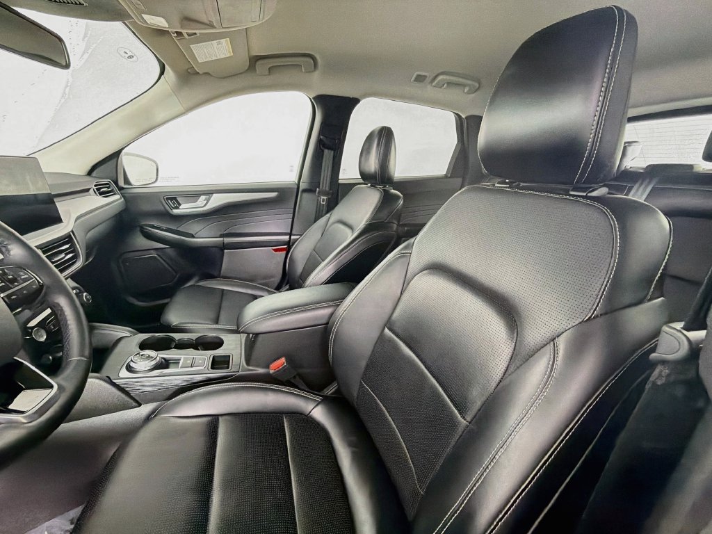 Used 2024 Ford Escape Platinum AWD/4WD image 21