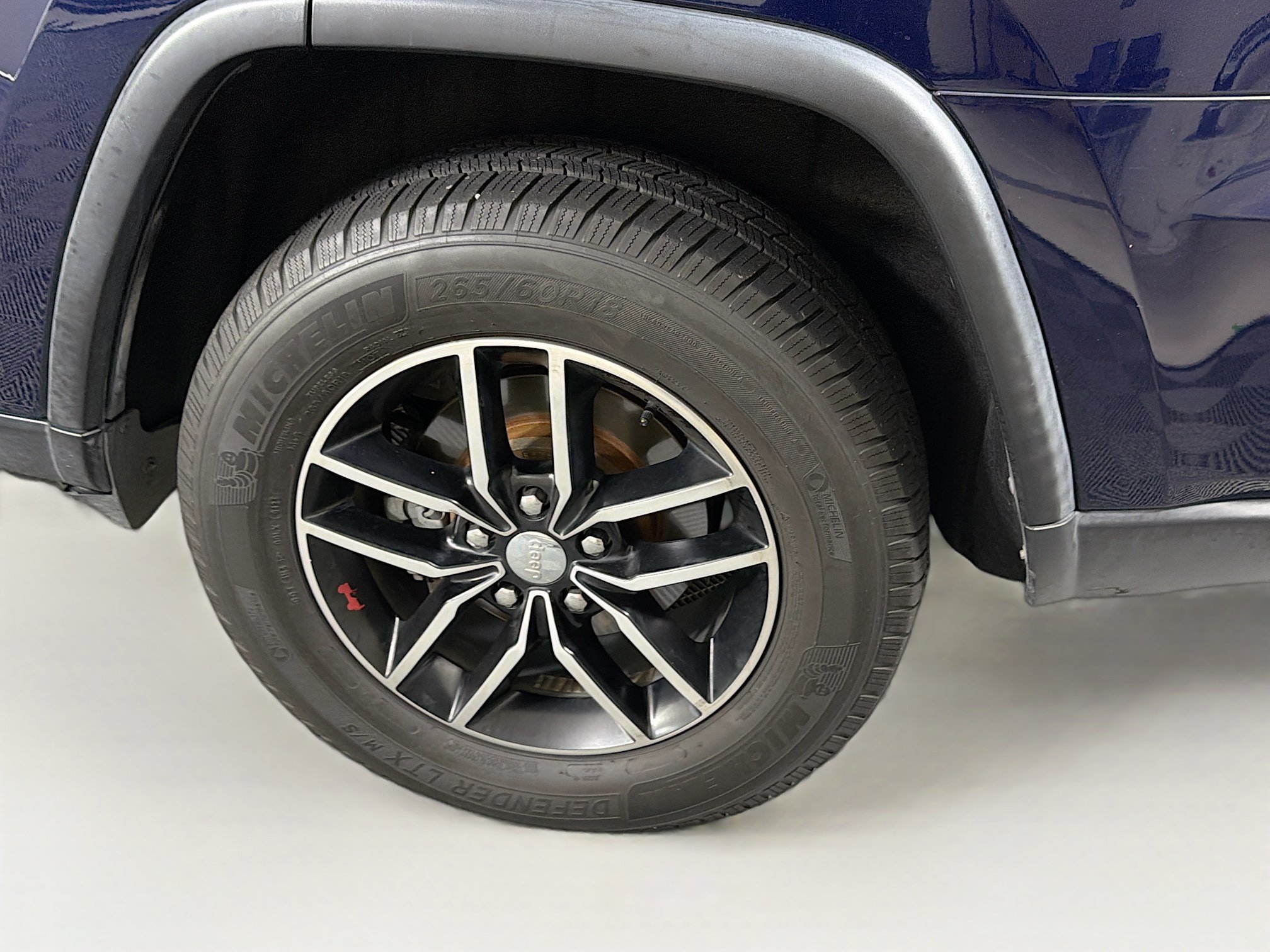 Used 2018 Jeep Grand Cherokee Trailhawk AWD/4WD image 11