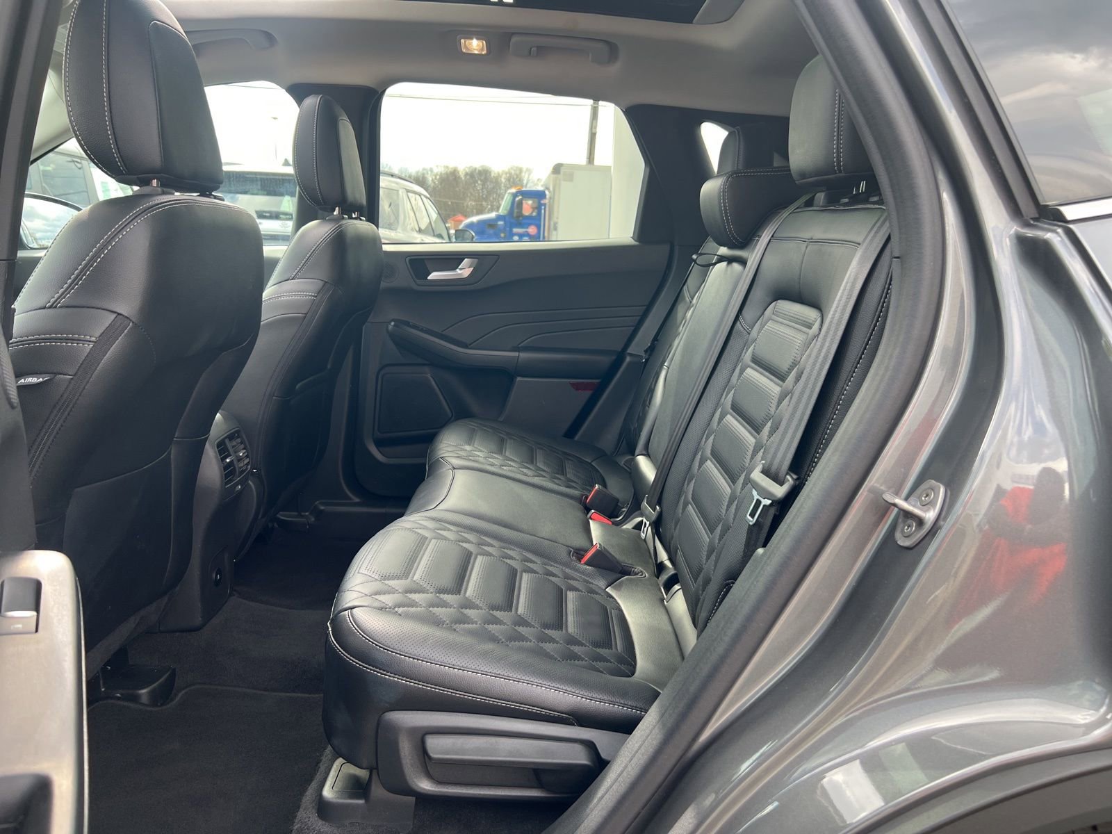 Used 2024 Ford Escape Platinum w/ Premium Technology Package image 37