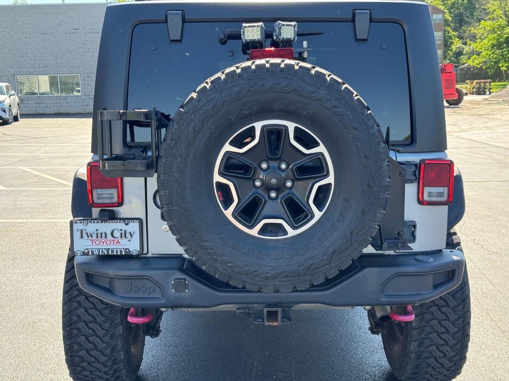 Used 2015 Jeep Wrangler Unlimited Rubicon AWD/4WD image 4