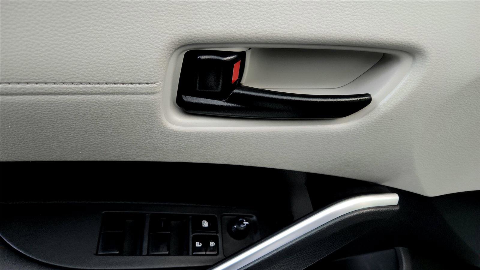 Certified 2023 Toyota Corolla Cross LE w/ Moonroof Package image 21