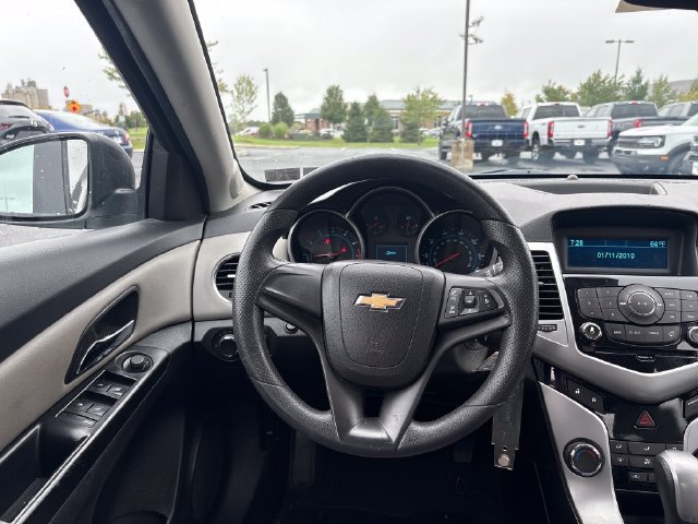Used 2014 Chevrolet Cruze LS FWD image 14