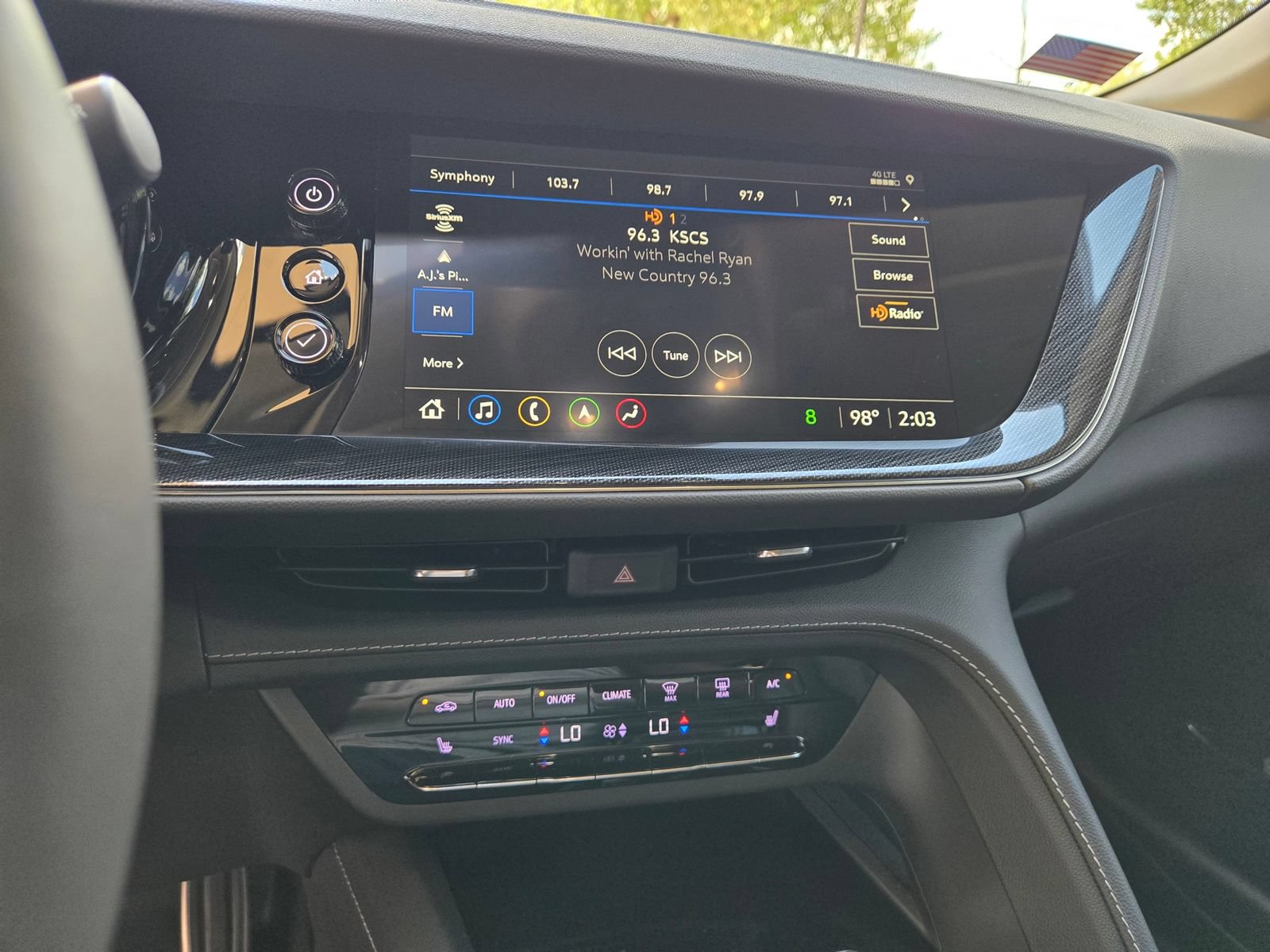 Used 2022 Buick Envision Essence w/ Technology Package II FWD image 14