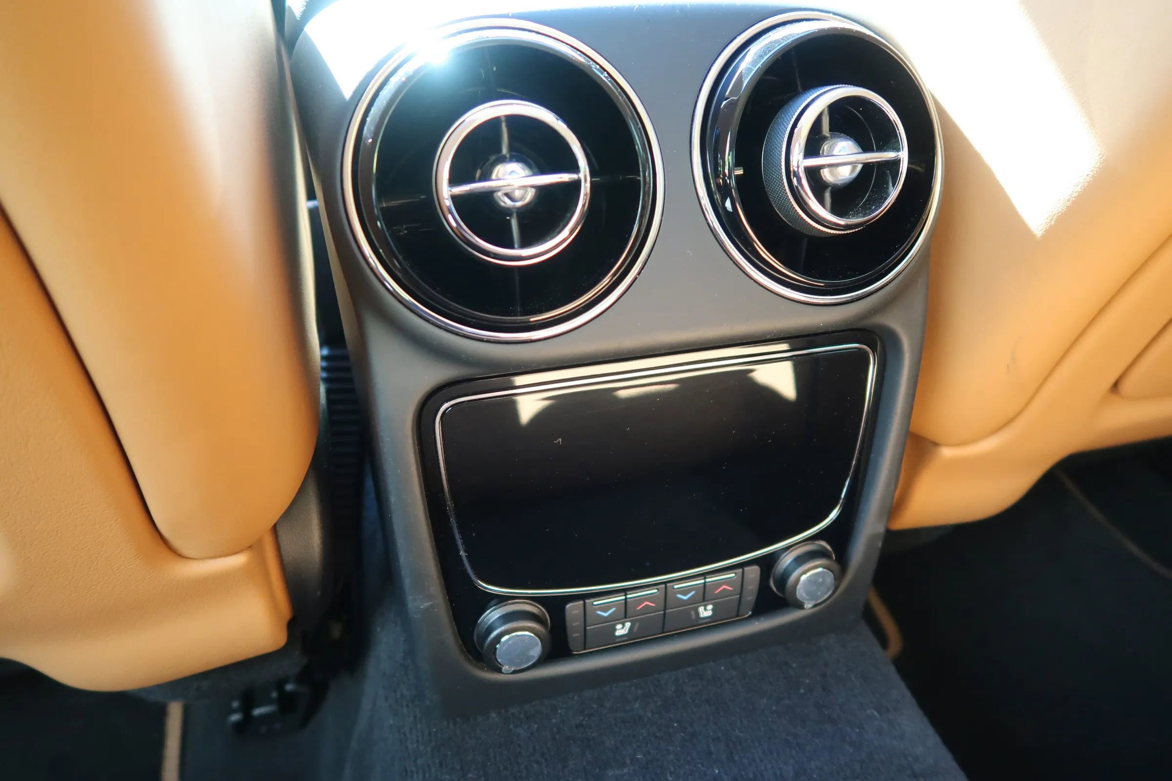 Used 2019 Jaguar XJ R-Sport image 49