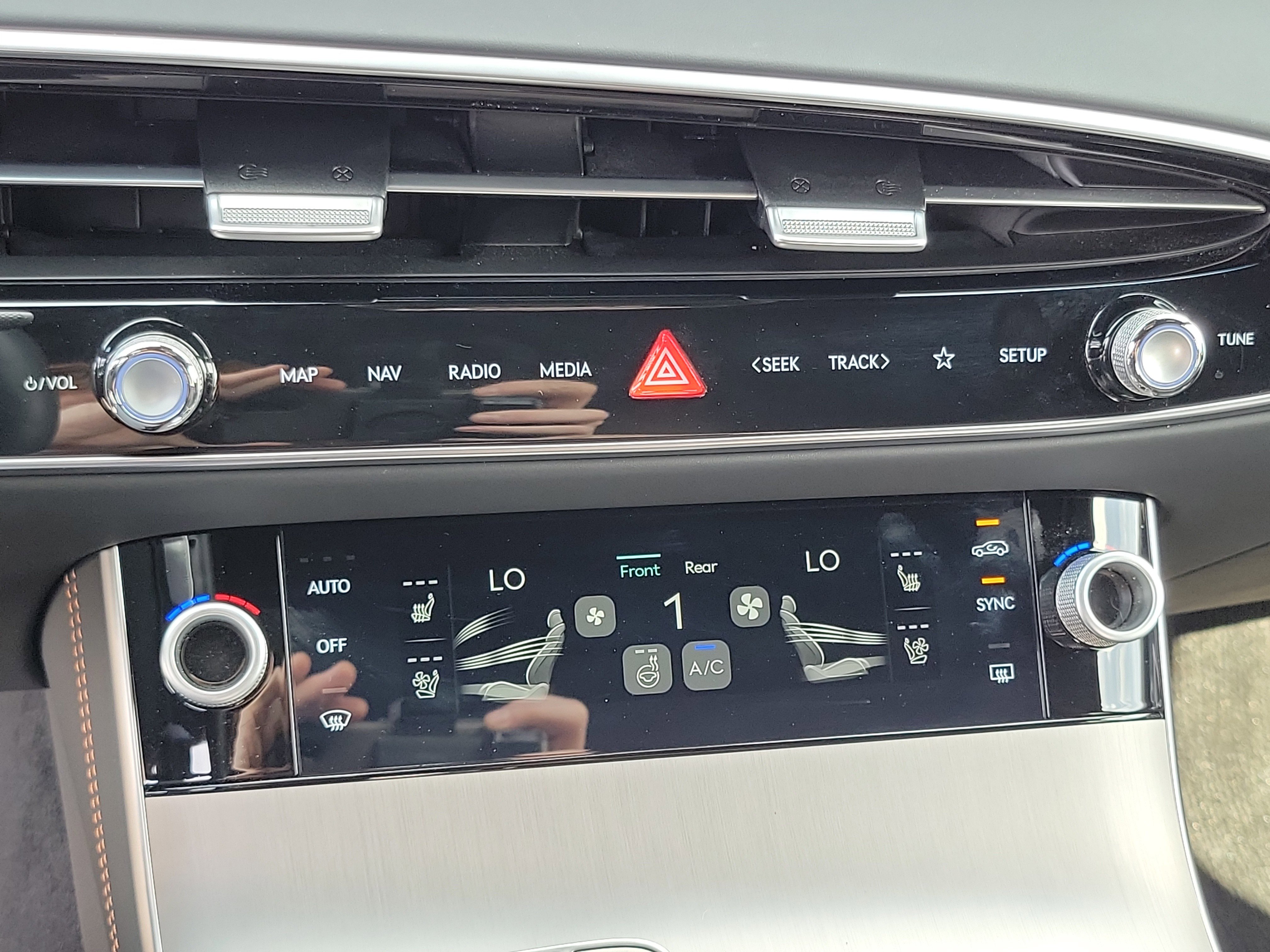 Certified 2026 Genesis GV70 3.5T Sport Advanced image 14